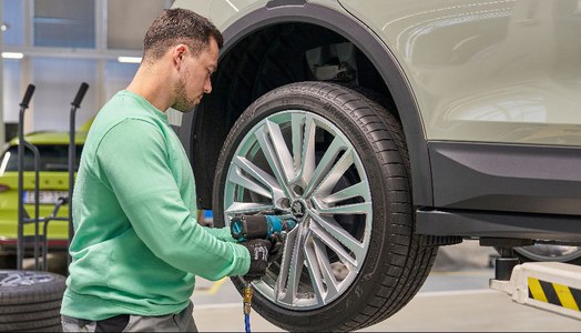 AKCUJSKA PONUDBA ZIMSKIH IN CELOLETNIH PNEVMATIK